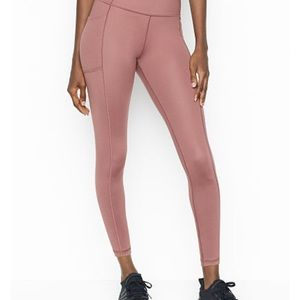 Victoria’s Secret Essential Legging NWOT